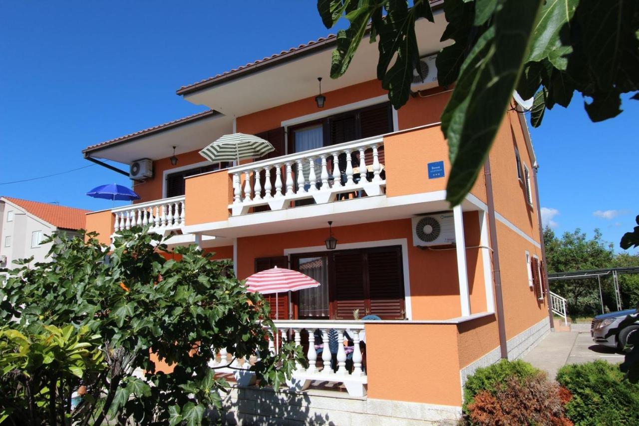 Apartments Miko Malinska Esterno foto