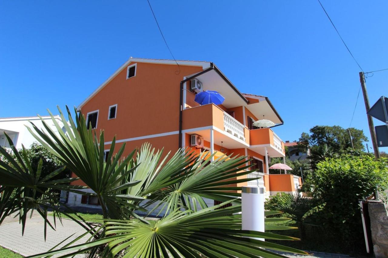 Apartments Miko Malinska Esterno foto